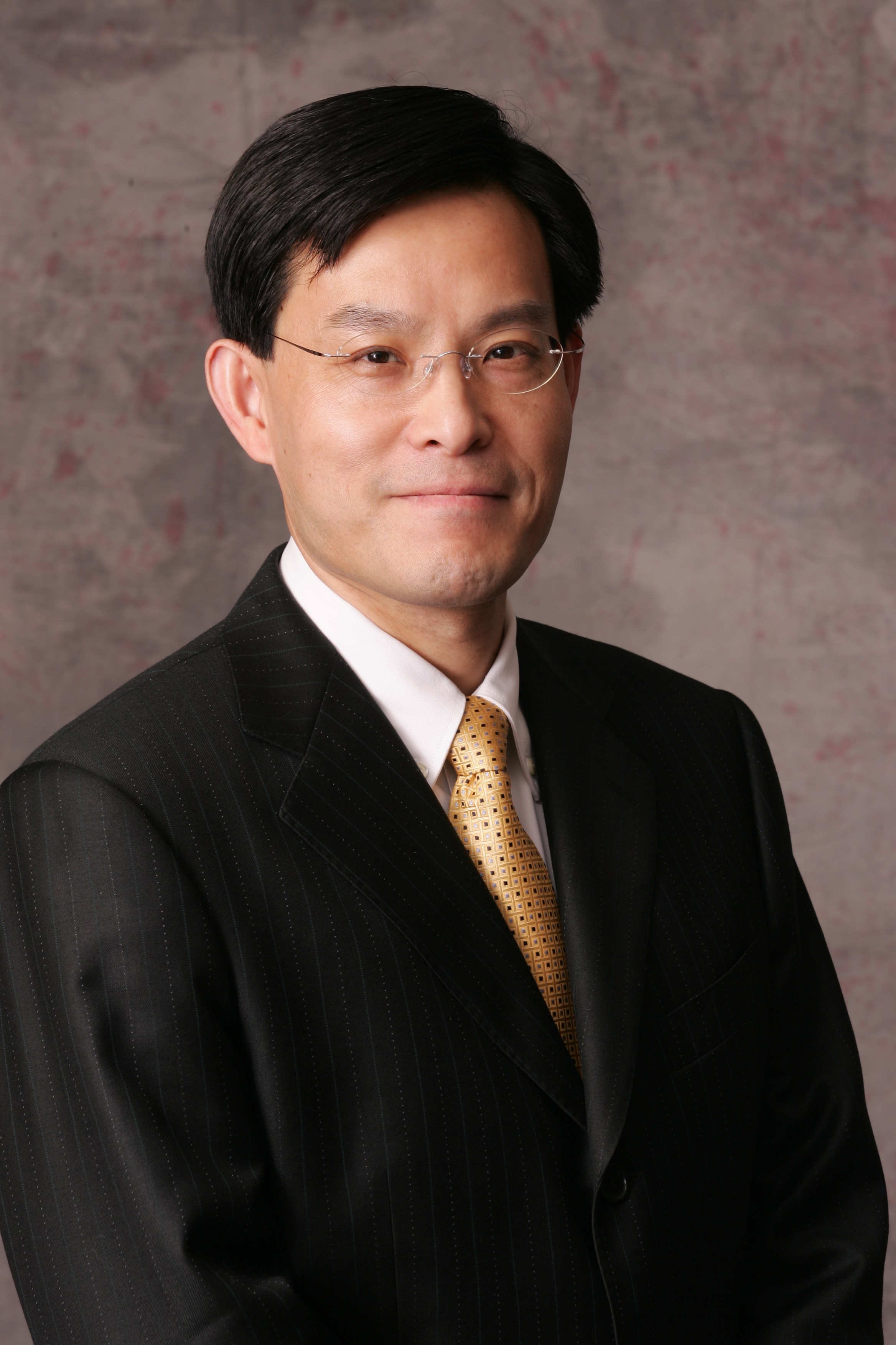 hongtao_zhang_photo.jpg